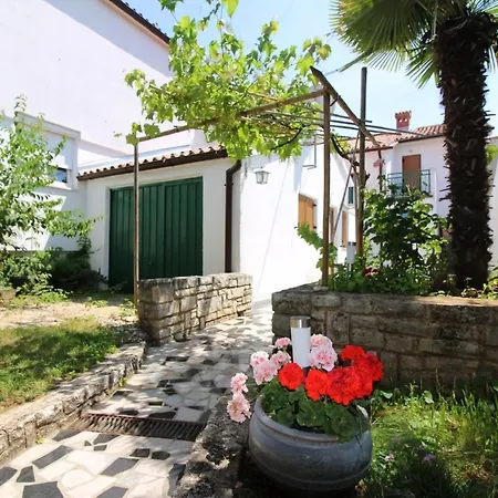 Holiday home Lavanda Porec