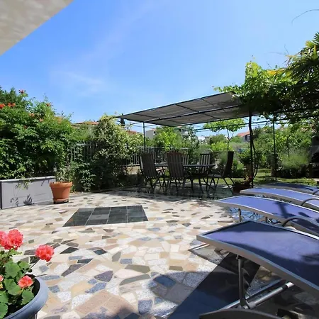 Holiday home Strandnahes Lavanda Mit Schoenem Garten